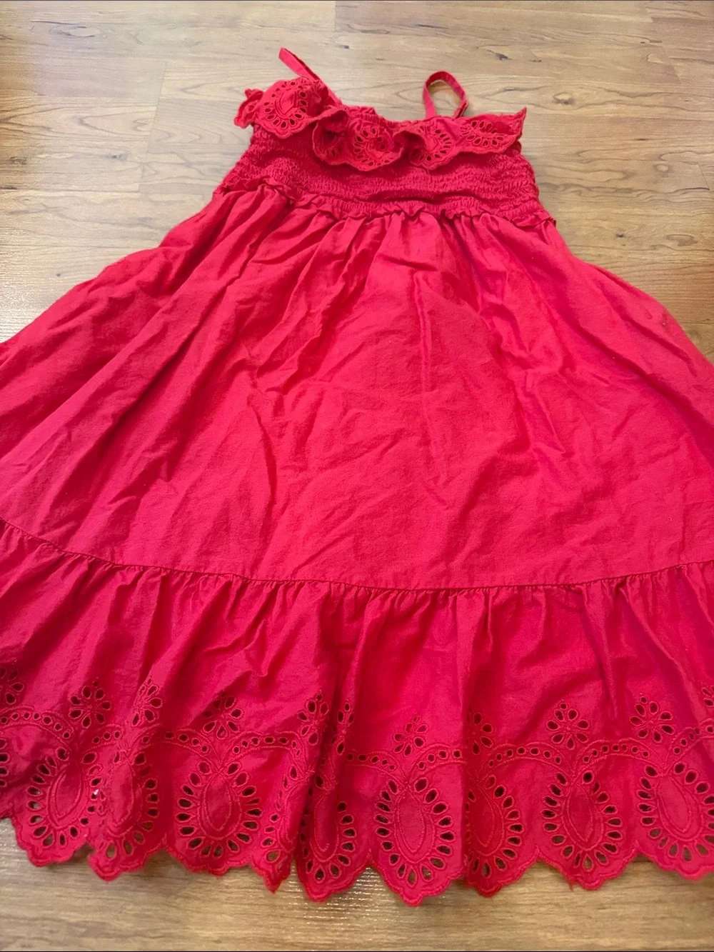 Beautiful Gap smocked dress size S 6-7 with adjustable straps.